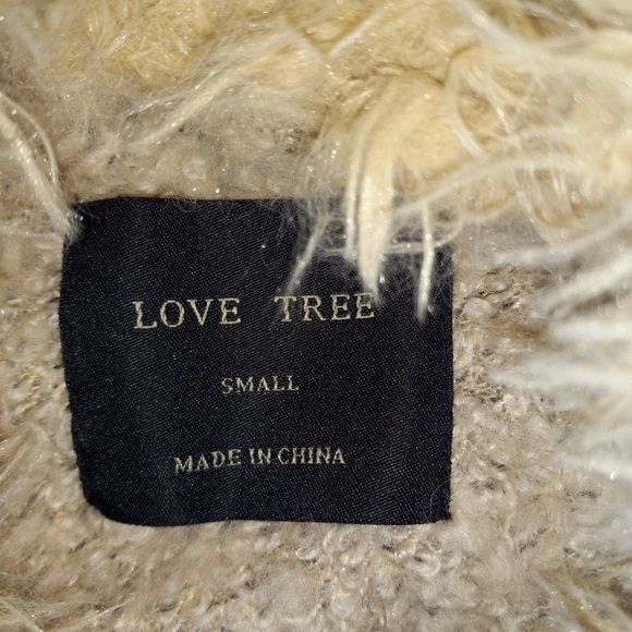 Love Tree Faux Fur Vest - Picture 4 of 5